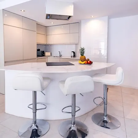 Apartman Centro Con Piscina Miramar *