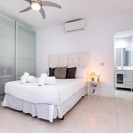 Centro Con Piscina Miramar דירה