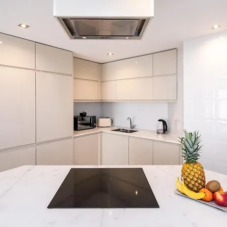 Centro Con Piscina Miramar