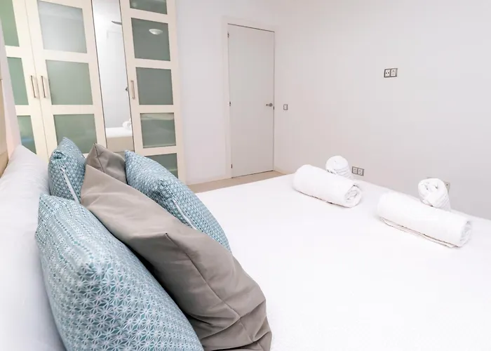 Centro Con Piscina Miramar * マルベーリャ